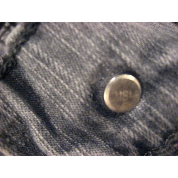 LEVIS Womans 504 CUTOFF JEANS SHORTS W 28 Denim Gray LOW RISE Zipper-fly Stretch - Picture 6 of 11